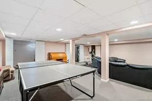 14 Hickman St, Syosset, NY 11791 - Photo 25