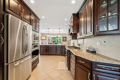 14 Hickman Street, Syosset, NY 11791 - Photo 5