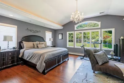 14 Hickman Street, Syosset, NY 11791 - Photo 17