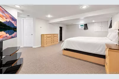 684 Marion Avenue, Peekskill, NY 10566 - Photo 21