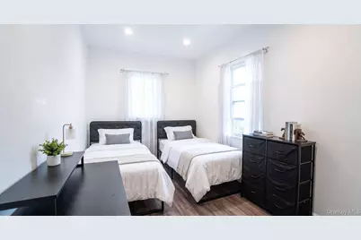 6932 Gouverneur Avenue, Arverne, NY 11692 - Photo 9