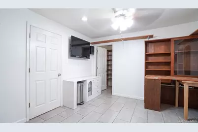 6932 Gouverneur Avenue, Arverne, NY 11692 - Photo 17