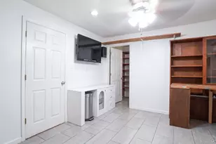 69-32 Gouverneur Ave, Arverne, NY 11692 - Photo 17
