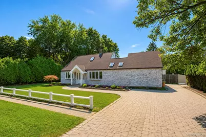36 Fifty Acre Road S, Smithtown, NY 11787 - Photo 3
