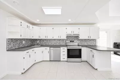 36 Fifty Acre Road S, Smithtown, NY 11787 - Photo 11