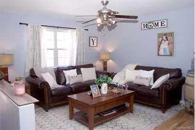 11 Doral Lane, Yaphank, NY 11980 - Photo 3