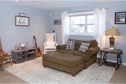 11 Doral Lane, Yaphank, NY 11980 - Photo 5