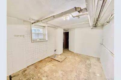 1823 Radcliff Avenue, Bronx, NY 10462 - Photo 27