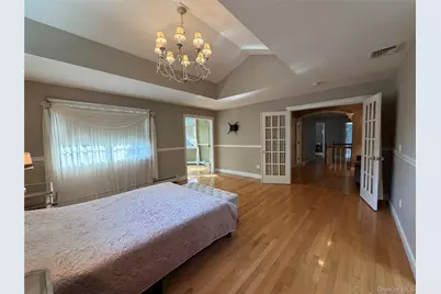 24 Arlington Avenue, Smithtown, NY 11780 - Photo 9
