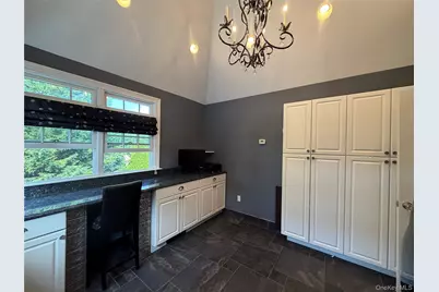 24 Arlington Avenue, Smithtown, NY 11780 - Photo 5