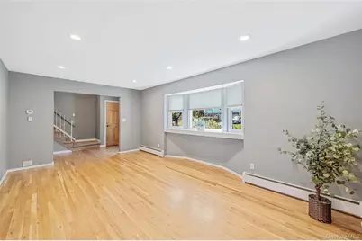 10 Foothill Lane, Smithtown, NY 11787 - Photo 5