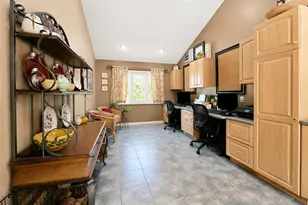 8 Starlight Dr, Commack, NY 11725 - Photo 9