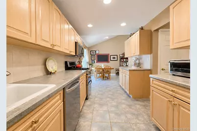 8 Starlight Drive, Commack, NY 11725 - Photo 3