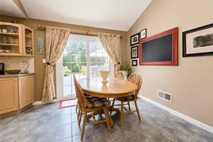 8 Starlight Dr, Commack, NY 11725 - Photo 7