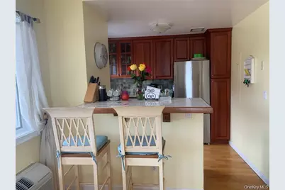780 W Broadway #2D, Long Beach, NY 11561 - Photo 5