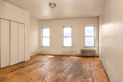 1129 E Tremont Avenue, Bronx, NY 10460 - Photo 5