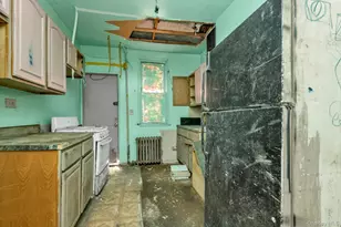 1129 E Tremont Ave, Bronx, NY 10460 - Photo 9