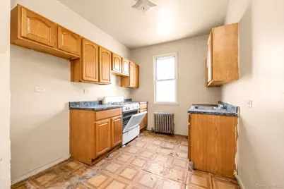 1129 E Tremont Avenue, Bronx, NY 10460 - Photo 3