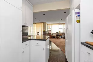 162-30 Powells Cove Blvd, Whitestone, NY 11357 - Photo 5