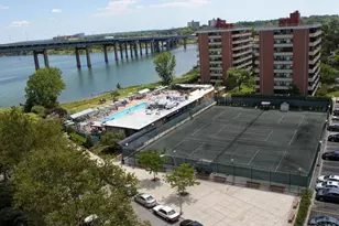 162-30 Powells Cove Blvd, Whitestone, NY 11357 - Photo 15