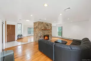 5 Dohne Ct, Greenlawn, NY 11740 - Photo 17