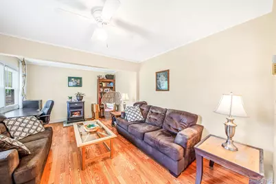 123 Clinton Avenue, Patchogue, NY 11772 - Photo 5