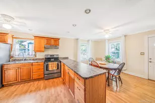 123 Clinton Ave, Patchogue, NY 11772 - Photo 11