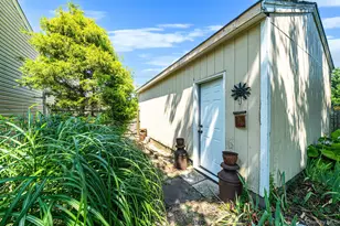123 Clinton Ave, Patchogue, NY 11772 - Photo 23