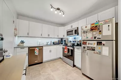 770 Hilltop Court, Coram, NY 11727 - Photo 11