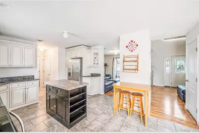12 Nostrand Avenue, Brentwood, NY 11717 - Photo 7