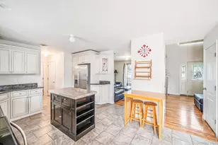 12 Nostrand Ave, Brentwood, NY 11717 - Photo 7