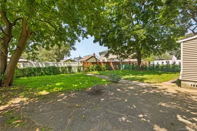 163 Buffalo Avenue, Lindenhurst, NY 11757 - Photo 15