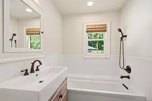 23 Renwick Ave, Huntington, NY 11743 - Photo 33