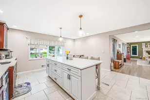 15 Kirby Ln, Commack, NY 11725 - Photo 9