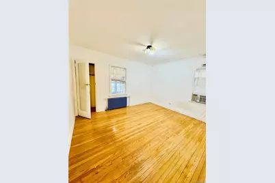[Address not provided], New Hyde Park, NY 11040 - Photo 5