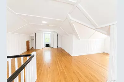 [Address not provided], New Hyde Park, NY 11040 - Photo 7