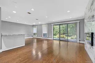 62 Wimbledon Dr, Roslyn, NY 11576 - Photo 9