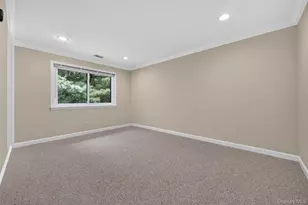 62 Wimbledon Dr, Roslyn, NY 11576 - Photo 33