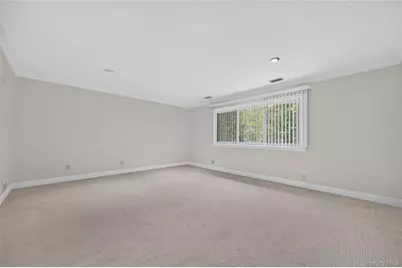 62 Wimbledon Drive, Roslyn, NY 11576 - Photo 23