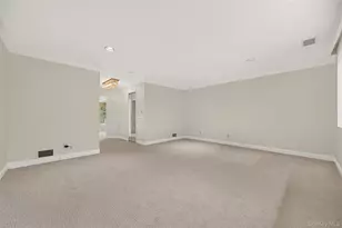 62 Wimbledon Dr, Roslyn, NY 11576 - Photo 25