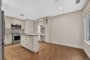 62 Wimbledon Dr, Roslyn, NY 11576 - Photo 19