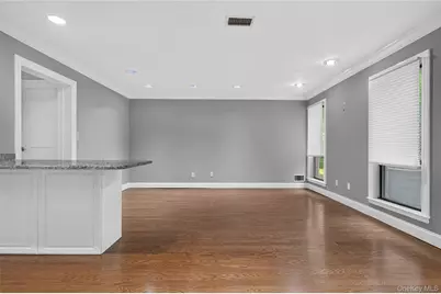 62 Wimbledon Drive, Roslyn, NY 11576 - Photo 13