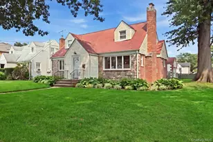 43 Scott St, New Hyde Park, NY 11040 - Photo 3