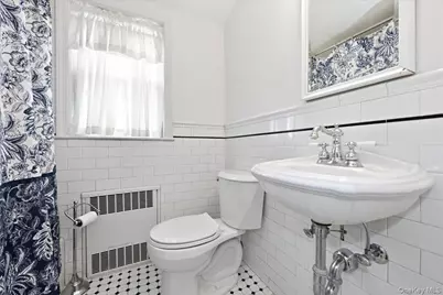 43 Scott Street, New Hyde Park, NY 11040 - Photo 23