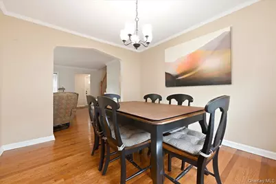 43 Scott Street, New Hyde Park, NY 11040 - Photo 9