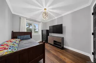 144-60 Gravett Rd, Flushing, NY 11367 - Photo 17