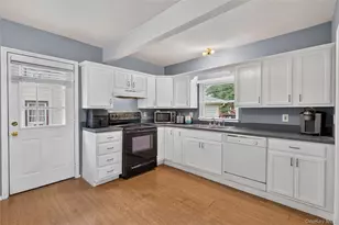 19 Railroad Ave, Walden, NY 12586 - Photo 5