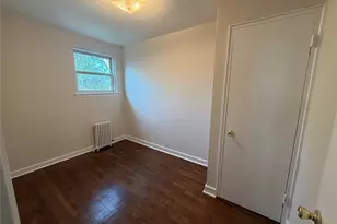 255-49 75th Ave, Glen Oaks, NY 11004 - Photo 9
