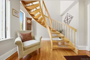 121 Newport Rd, Yonkers, NY 10710 - Photo 5