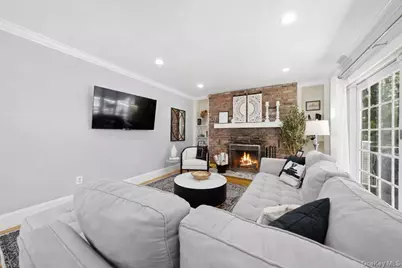 121 Newport Road, Yonkers, NY 10710 - Photo 13
